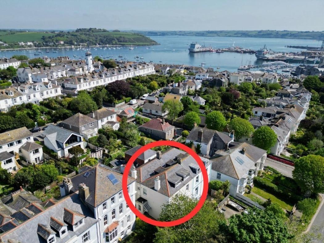 Pendennis - Bright Victorian Flat, Sea Views & Close To Beach 팰머스 외부 사진